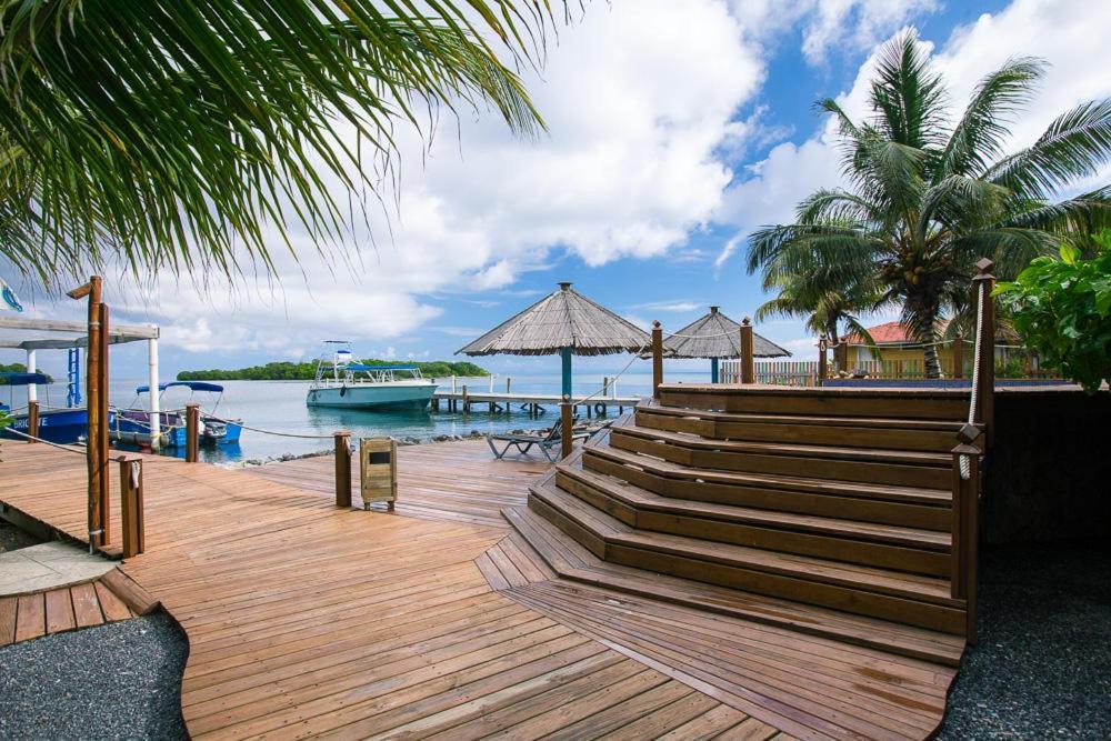 Wikkid Resort Dixon Cove Exteriér fotografie